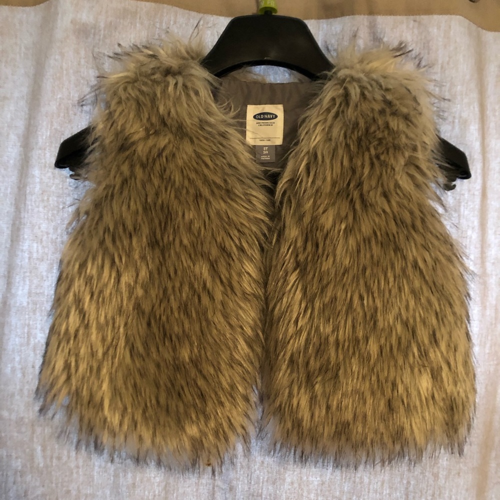 Girls Faux fur vest